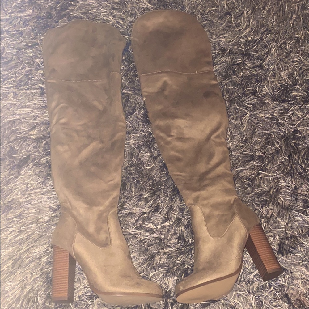 Knee thigh boots